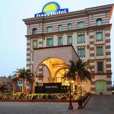 Days Hotel By Wyndham Panipat Экстерьер фото