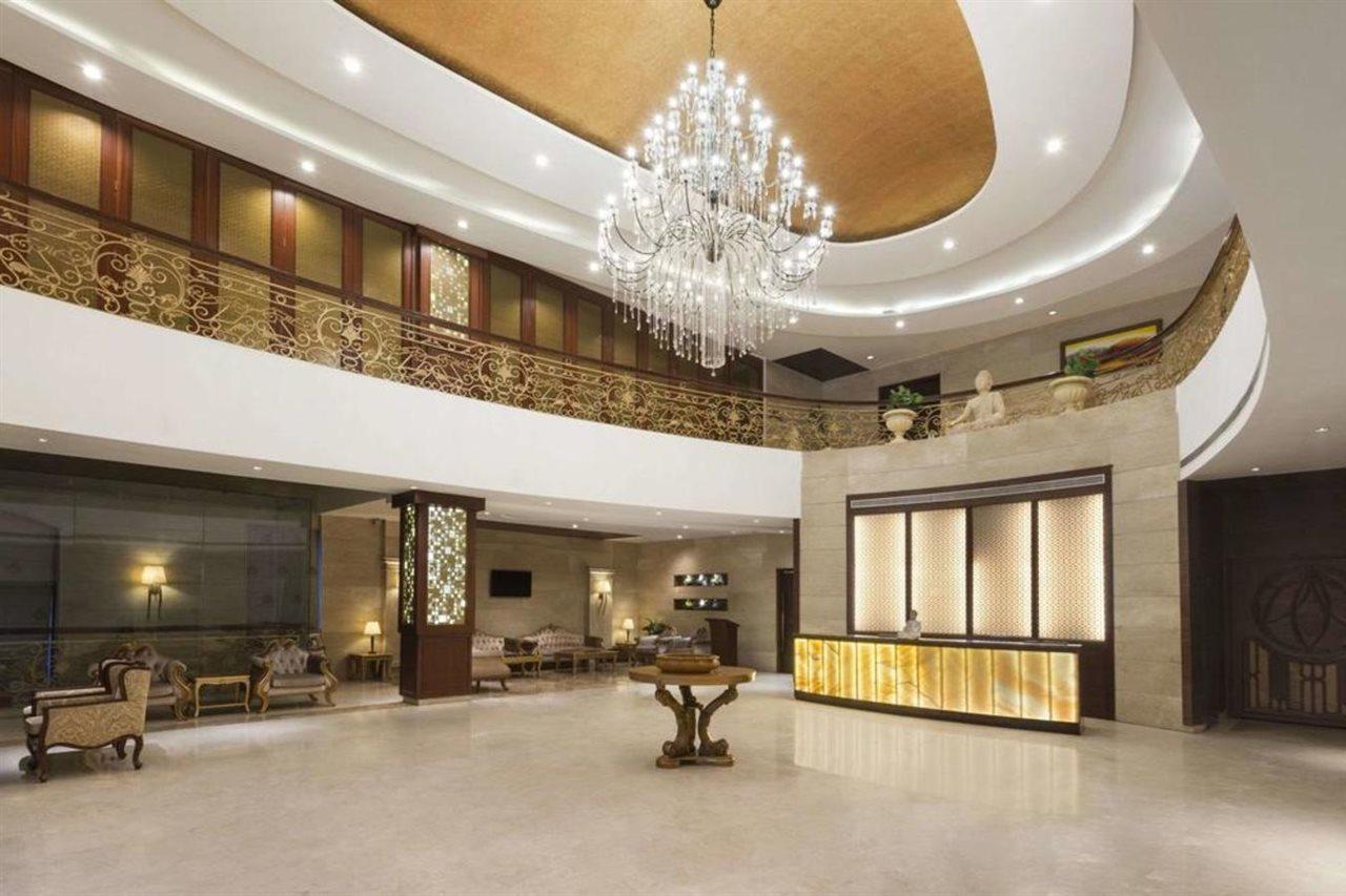 Days Hotel By Wyndham Panipat Экстерьер фото